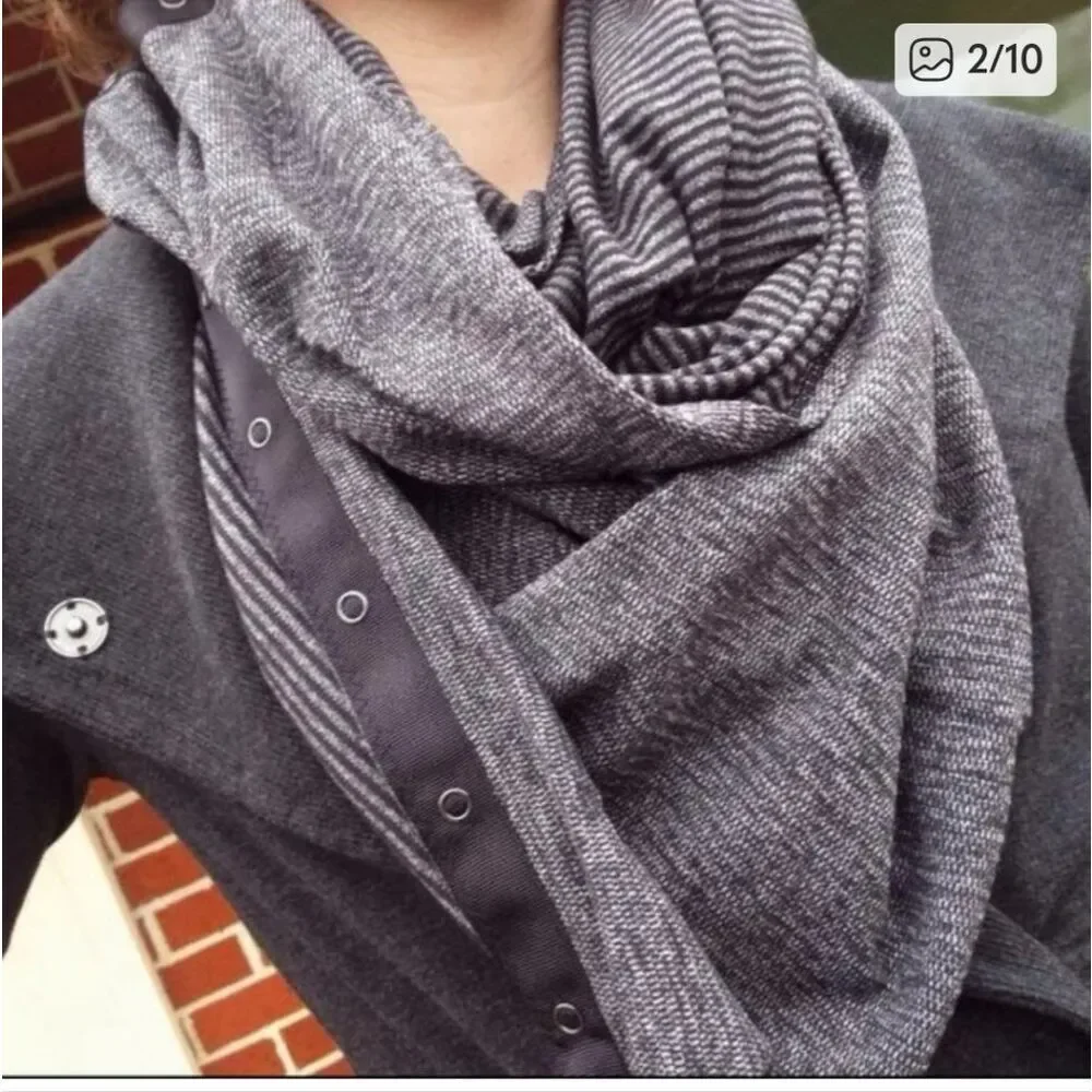 lululemon athletica Heathered Gray Convertible Scarf(213)